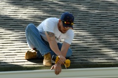 Roswell's Best Gutter Cleaners can repair gutter problems.